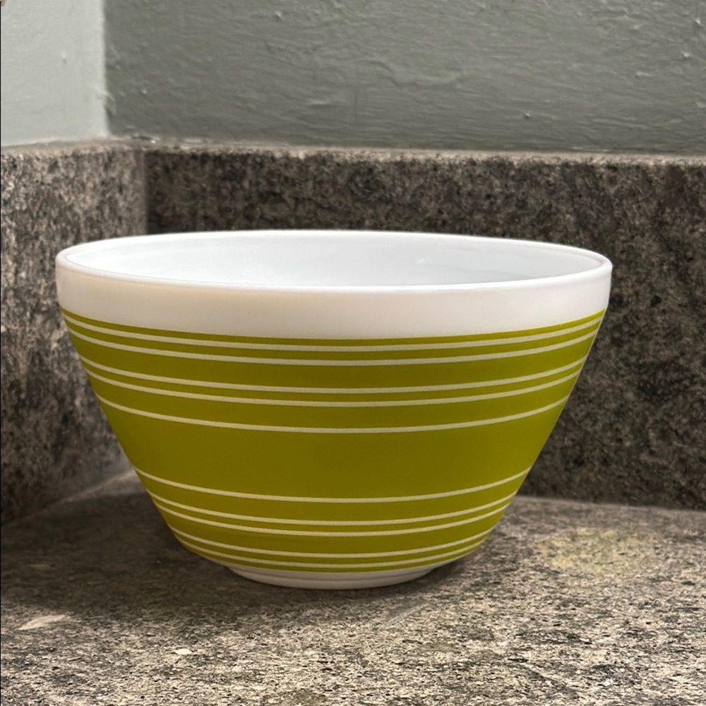 “Vintage Charm” inspired by Pyrex-3C/7L-White with Avocado Striped Matte Finish - Picture 3 of 11